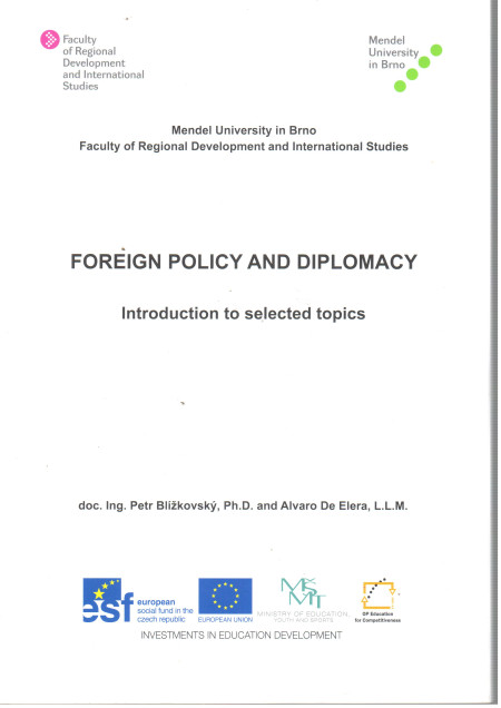 Foreign policy and diplomacy : Introduction to selected topics (2013)